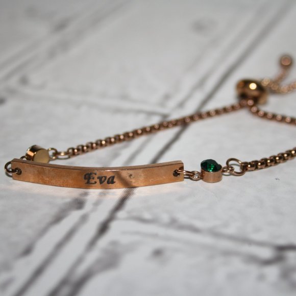 Beautiful gold EVA bracelet with green rhinestones Bolo style Adjustable - Picture 3 of 4